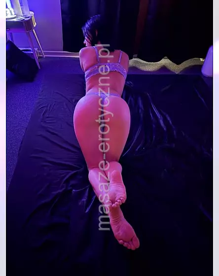 Luna erotic massage